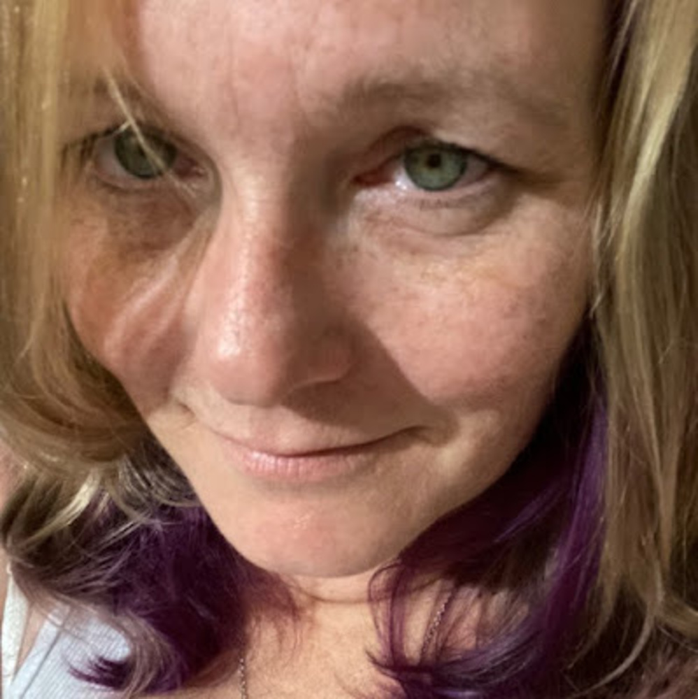 Meet your Posher, Angela